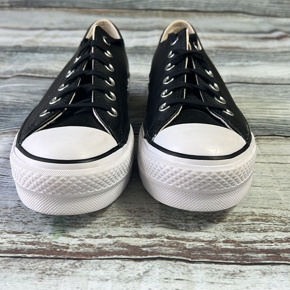 CONVERSE Black & White Platform Sneakers Women's  Size 10 - Picture 3 of 10
